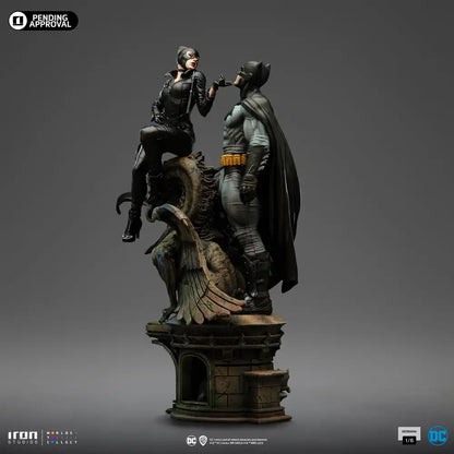 Batman & Catwoman Diorama DC Comics Art Scale