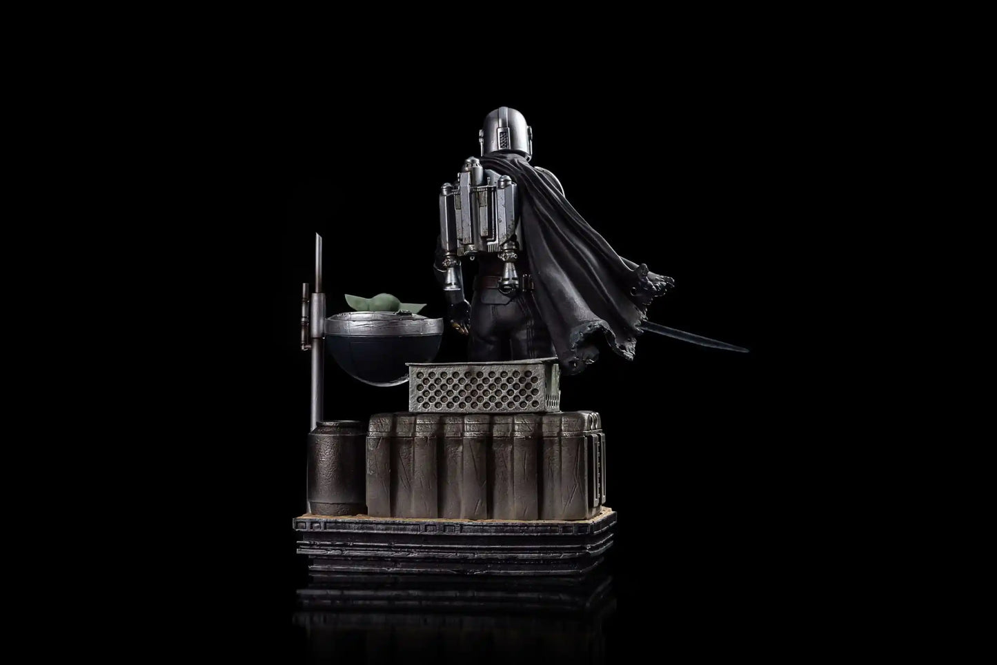 Din Djarin & Din Drogu Star Wars The Mandalorian Art Scale